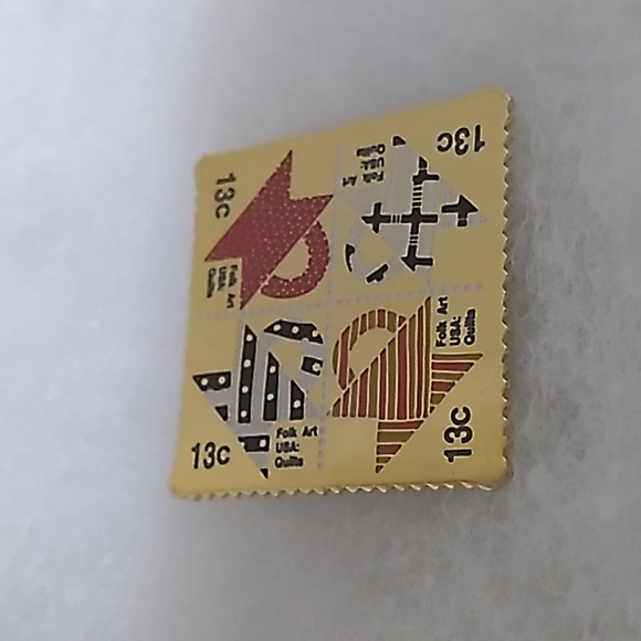 COLLECTIBLE QUILTING PIN- USPS STAMP FOLK ART - 13 CENTS - Picture 2 of 3